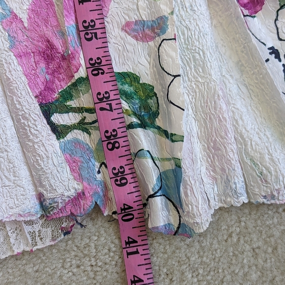 KOMAROV | White & Floral Long Crinkle Dress with Cap Flutter Sleeves, Size S - Picture 14 of 16